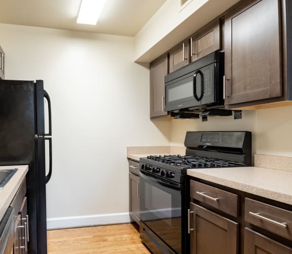 Clarendon Court Apartments in Arlington VA